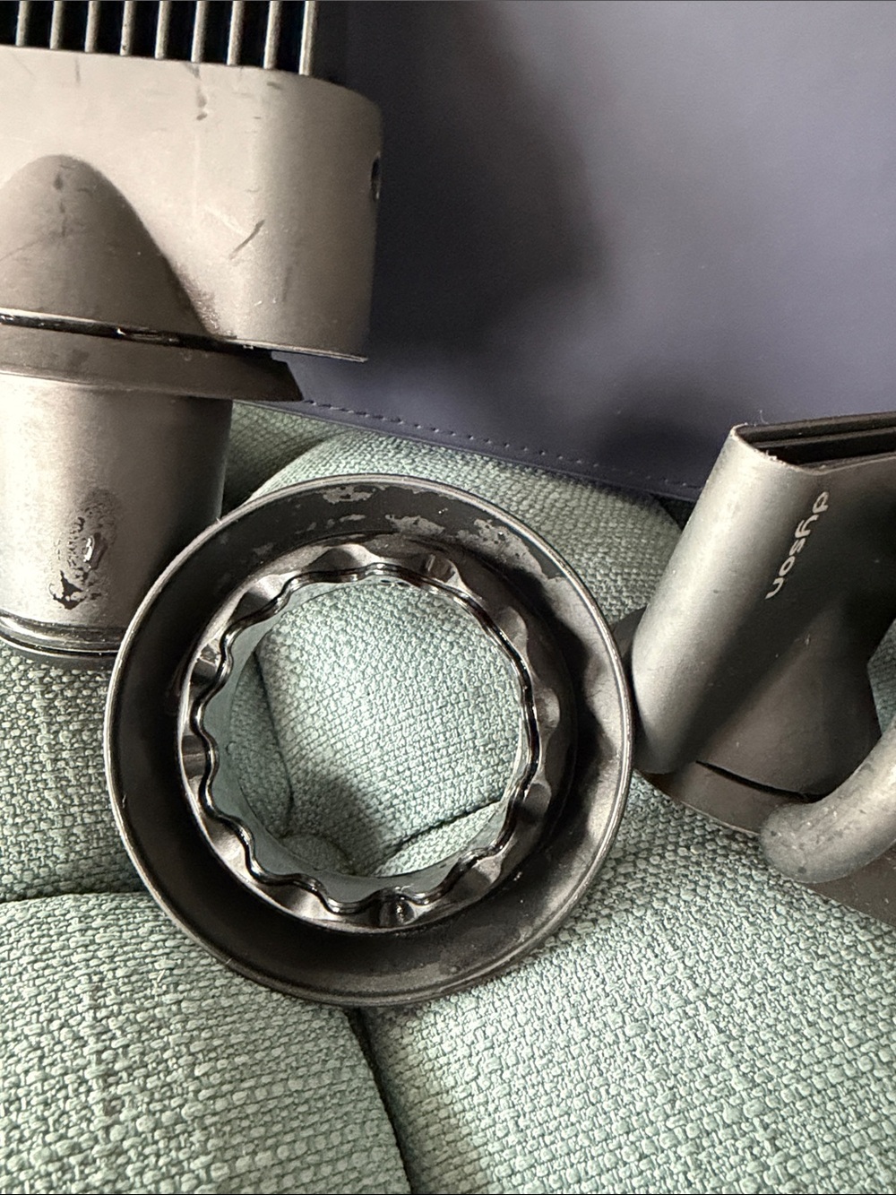 Dyson supersonic hairdryer accessory set(5) & Travel Case - Picture 4 of 7